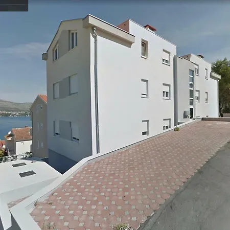 Bona Dea Seaside Lägenhet *