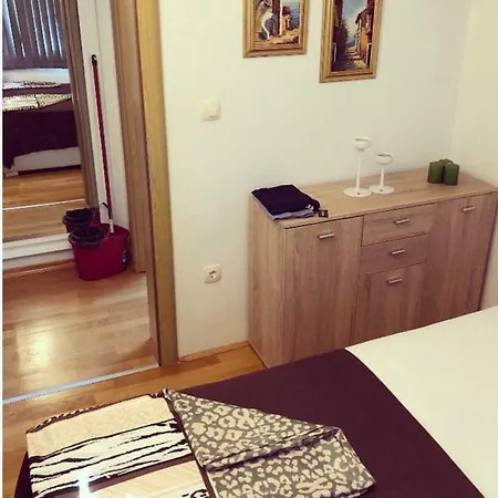 Bona Dea Seaside Apartment Trogir