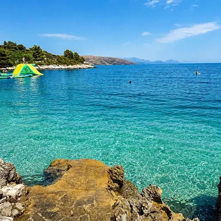 Bona Dea Seaside * Τρογκίρ