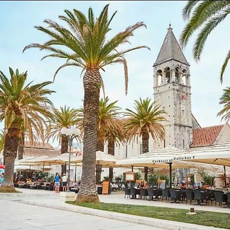 Bona Dea Seaside Daire Trogir
