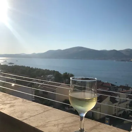 Bona Dea Seaside Apartament *