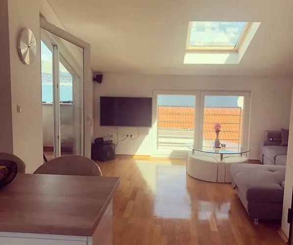 Apartamento Bona Dea Seaside Trogir