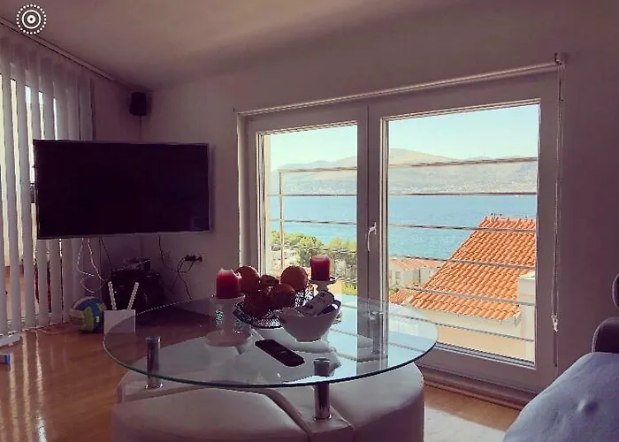 Bona Dea Seaside Apartamento Trogir